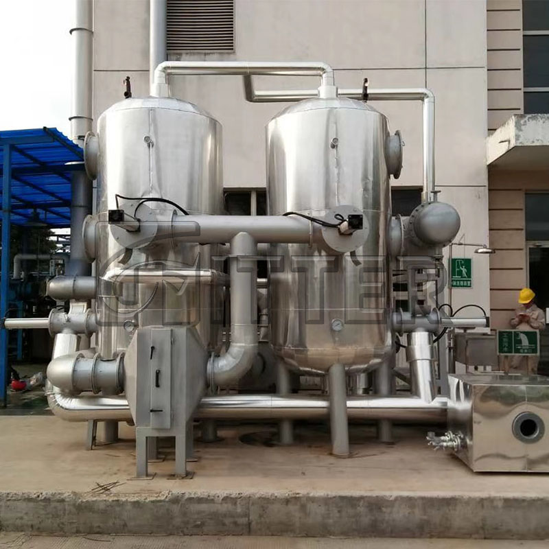 Steam heating activated carbon adsorption and desorption system